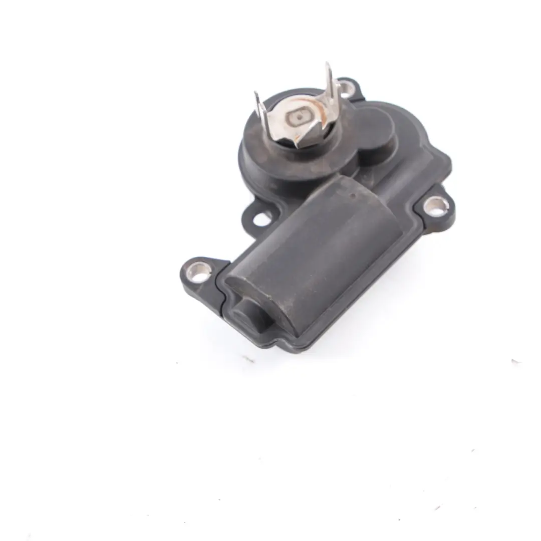 Mercedes W205 W213 Actuator Drive Exhaust Flap Control Unit - SKU A2139068601 - Numéro de pièce A2139068601