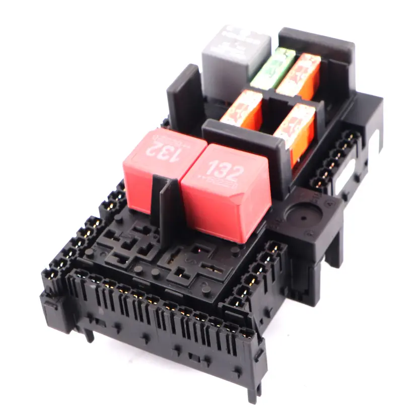 Scatola Fusibili Modulo Elettrico SAM Posteriore per Mercedes W205 W213 con numero di parte A2139068701 Mercedes W205 W213 Scatola Fusibili Modulo Elettrico SAM Posteriore - SKU A2139068701-1 - Numero di parte A2139068701