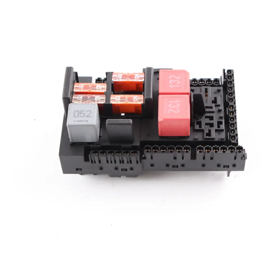 Fuse Box Rear SAM Module Electrical Fuse Unit to Mercedes W205 W213 with Part number A2139068701 Mercedes W205 W213 Fuse Box Rear SAM Module Electrical Fuse Unit - SKU A2139068701 - Part number A2139068701