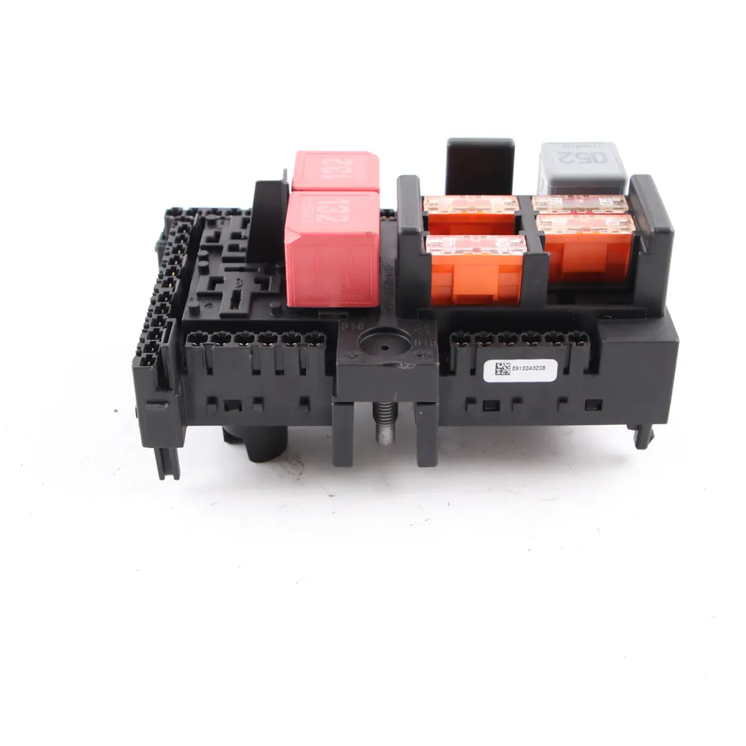 Fuse Box Rear SAM Module Electrical Fuse Unit to Mercedes W205 W213 with Part number A2139068701 Mercedes W205 W213 Fuse Box Rear SAM Module Electrical Fuse Unit - SKU A2139068701 - Part number A2139068701