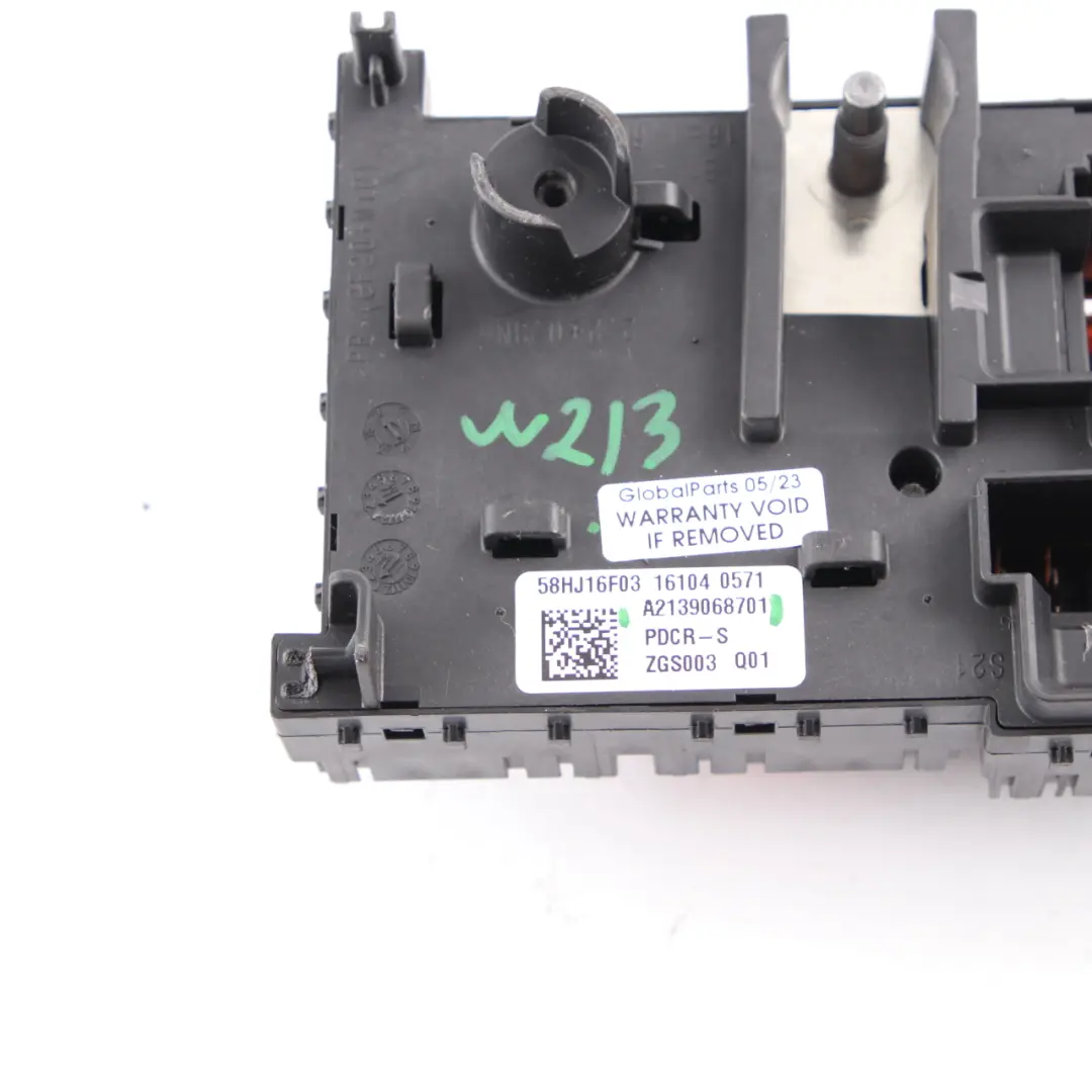 Caja fusibles trasera SAM fusible eléctrico para Mercedes W205 W213 con número de pieza A2139068701 Mercedes W205 W213 Caja fusibles trasera SAM fusible eléctrico - SKU A2139068701 - Número de pieza A2139068701