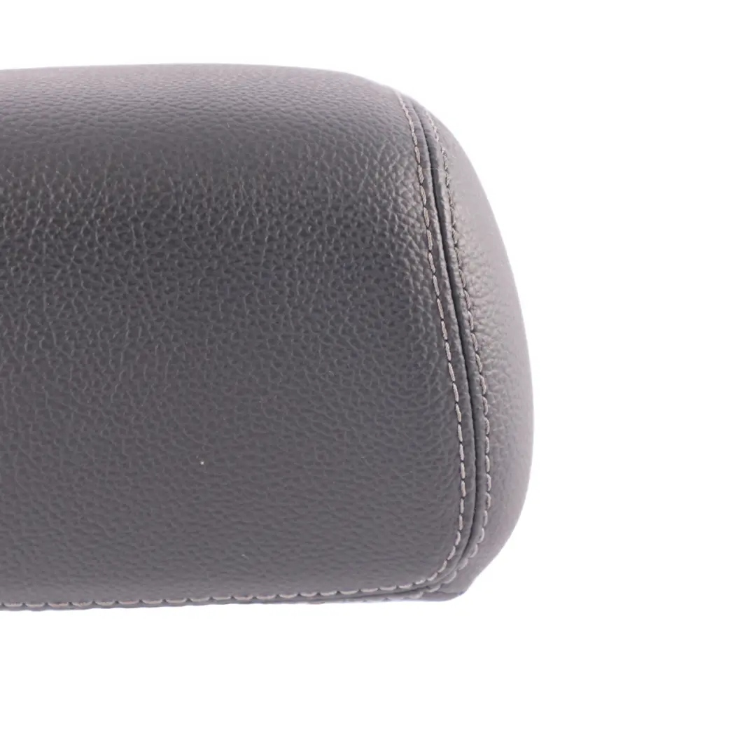 Poggiatesta Posteriore Centrale In Pelle Nera per Mercedes W213 con numero di parte A2139702000 Mercedes W213 Poggiatesta Posteriore Centrale In Pelle Nera - SKU A2139702000 - Numero di parte A2139702000