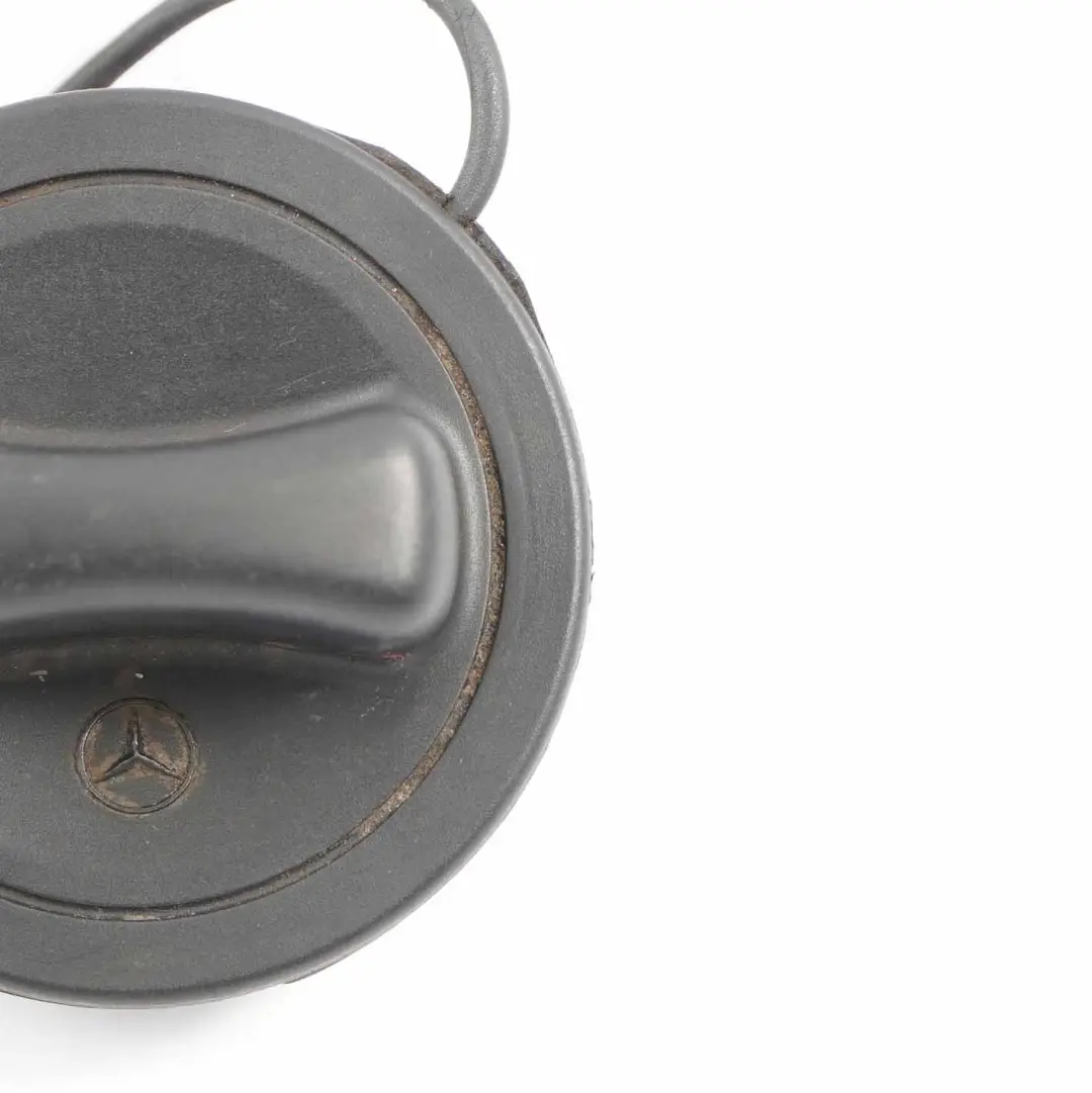 Tapa del deposito De combustible Negro para Mercedes W168 con número de pieza A2154700005 Mercedes W168 Tapa del deposito De combustible Negro - SKU A2154700005 - Número de pieza A2154700005