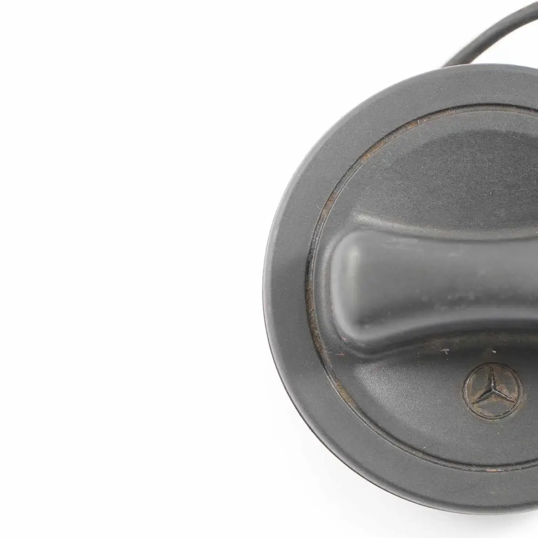 Mercedes W168 Bouchon de Réservoir de Carburant Noir - SKU A2154700005 - Numéro de pièce A2154700005