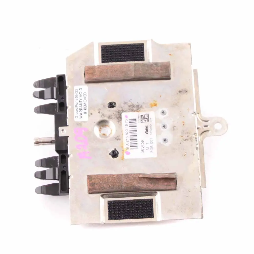 Boot Antenna Amplifier Module Unit to Mercedes CLK W209 Convertible with Part number A2158201975 Mercedes CLK W209 Convertible Boot Antenna Amplifier Module Unit - SKU A2158201975-1 - Part number A2158201975