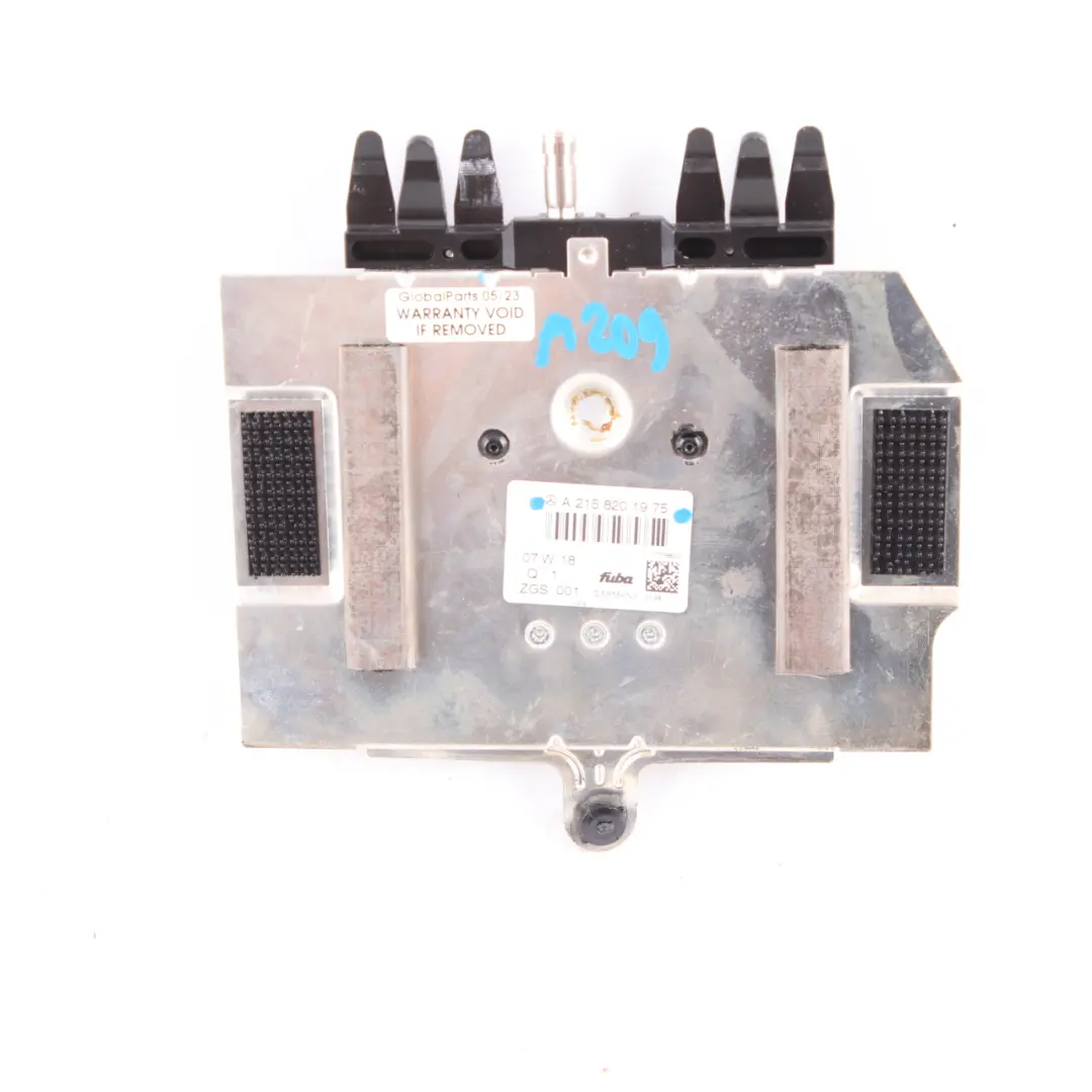 Antenne de coffre cabriolet Module d'amplification pour Mercedes CLK W209 à propos du numéro de pièce A2158201975 Mercedes CLK W209 Antenne de coffre cabriolet Module d'amplification - SKU A2158201975 - Numéro de pièce A2158201975