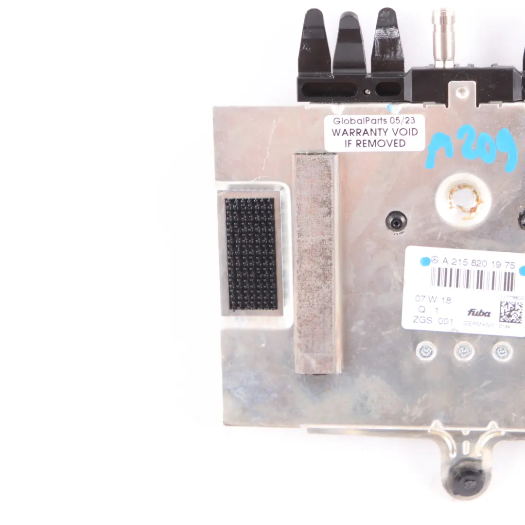 Antenne de coffre cabriolet Module d'amplification pour Mercedes CLK W209 à propos du numéro de pièce A2158201975 Mercedes CLK W209 Antenne de coffre cabriolet Module d'amplification - SKU A2158201975 - Numéro de pièce A2158201975