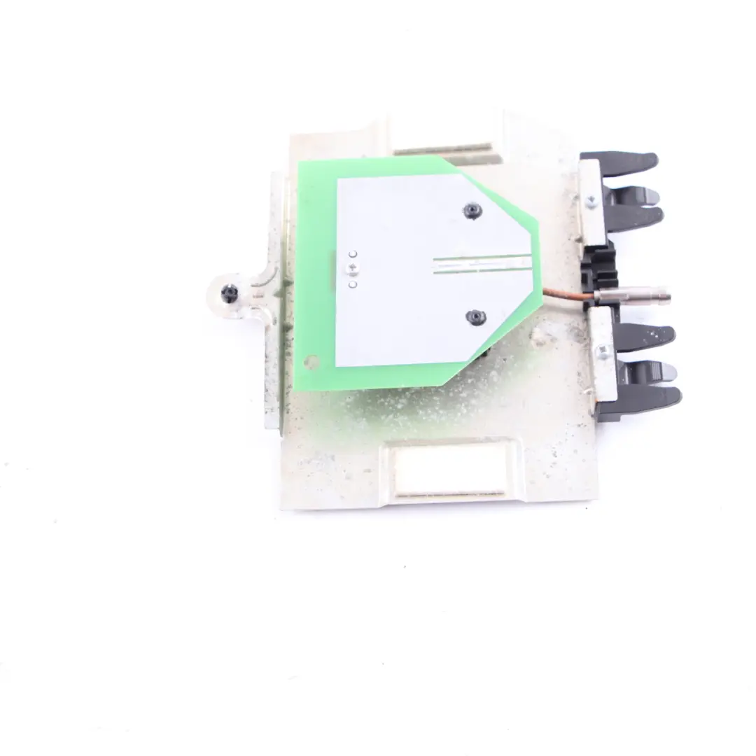 Kofferraum Antenne Verstärker Modul Einheit für Mercedes CLK W209 Cabrio mit Teilenummer A2158201975 Mercedes CLK W209 Cabrio Kofferraum Antenne Verstärker Modul Einheit - SKU A2158201975 - Teilenummer A2158201975