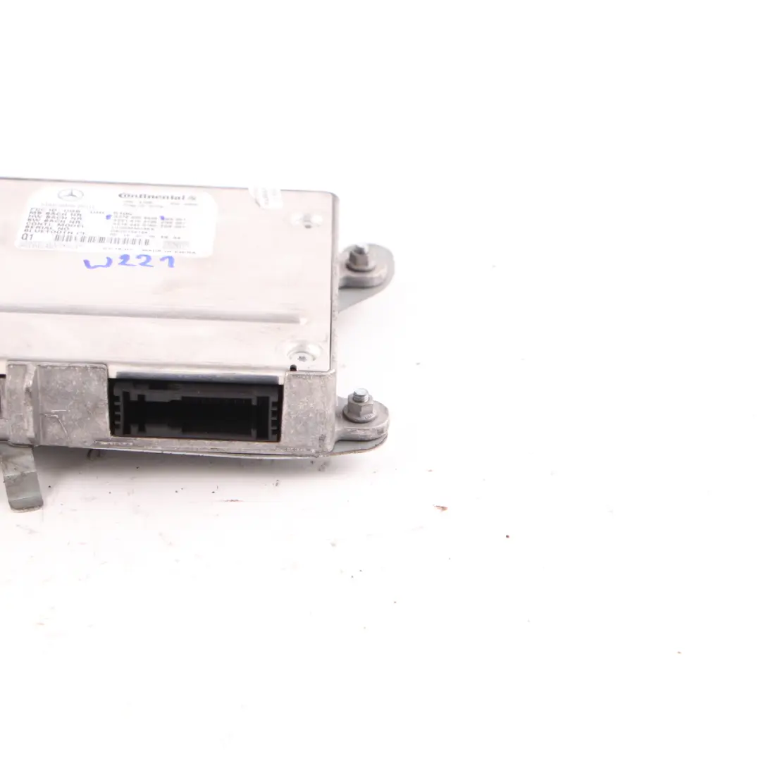 Door Module Front Left N/S Driver Control Unit ECU to Mercedes W221 with Part number A2168208526 Mercedes W221 Door Module Front Left N/S Driver Control Unit ECU - SKU A2168206525 - Part number A2168208526