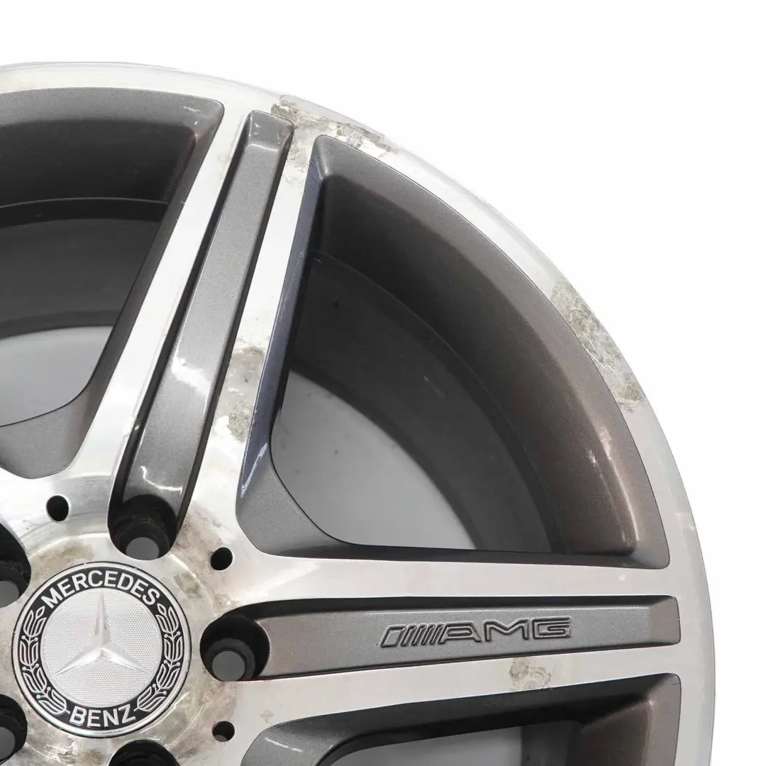 W218 Cerchio in lega a 5 razze AMG 19" ET:37 9J per Mercedes con numero di parte A2184011802 Mercedes W218 Cerchio in lega a 5 razze AMG 19" ET:37 9J - SKU A2184011802-2 - Numero di parte A2184011802