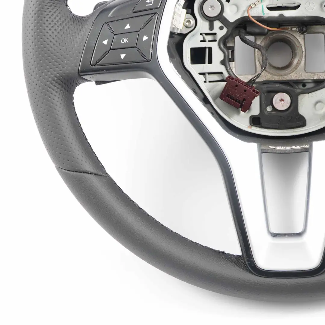 Mercedes W212 NOUVEAU Cuir Noir Sport Volant Palettes de Vitesses Noir Fils - SKU A2184600118-1 - Numéro de pièce A2184600118