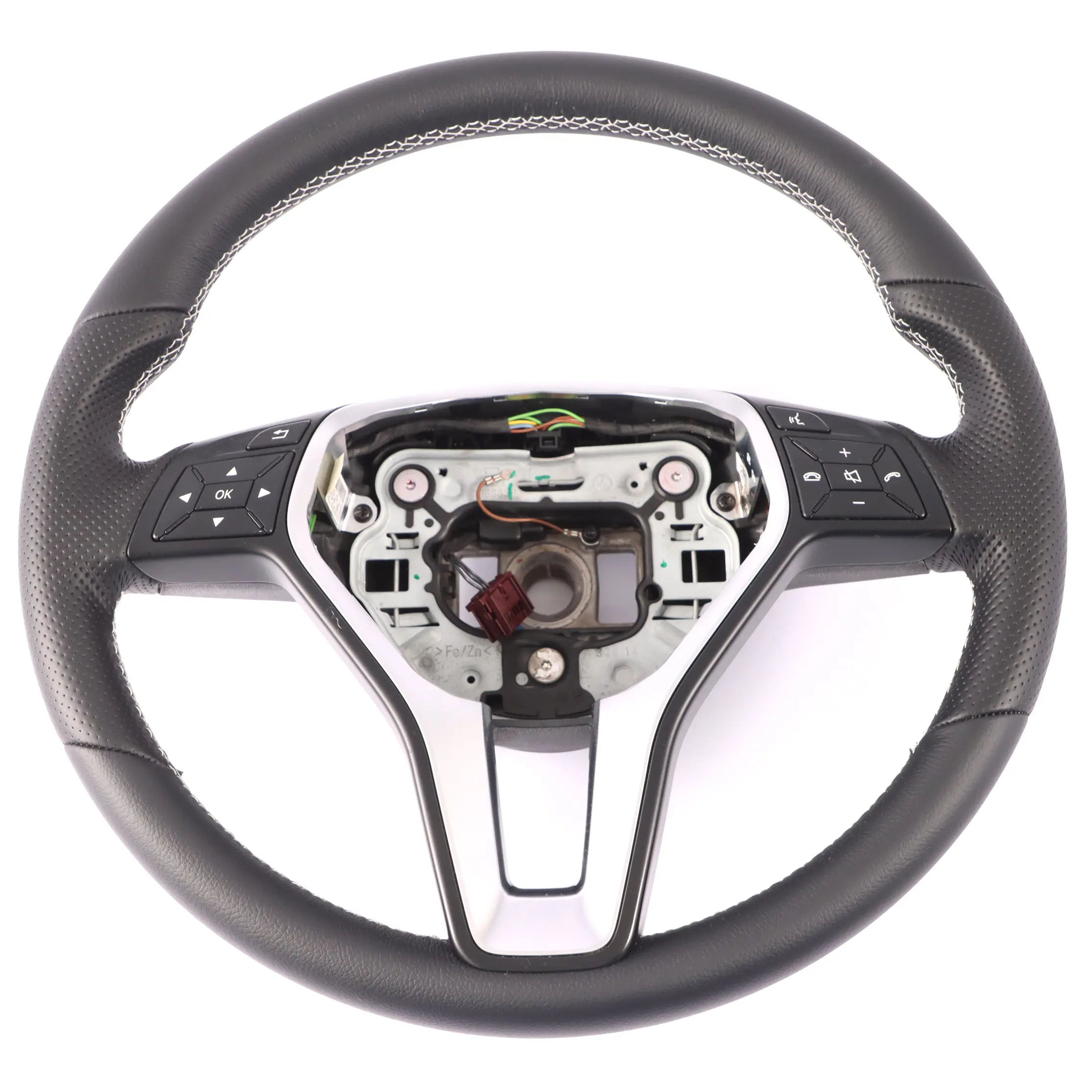 Lenkrad Mercedes W176 W204 W246 NEU Schwarzes Leder mit weißen Fäden