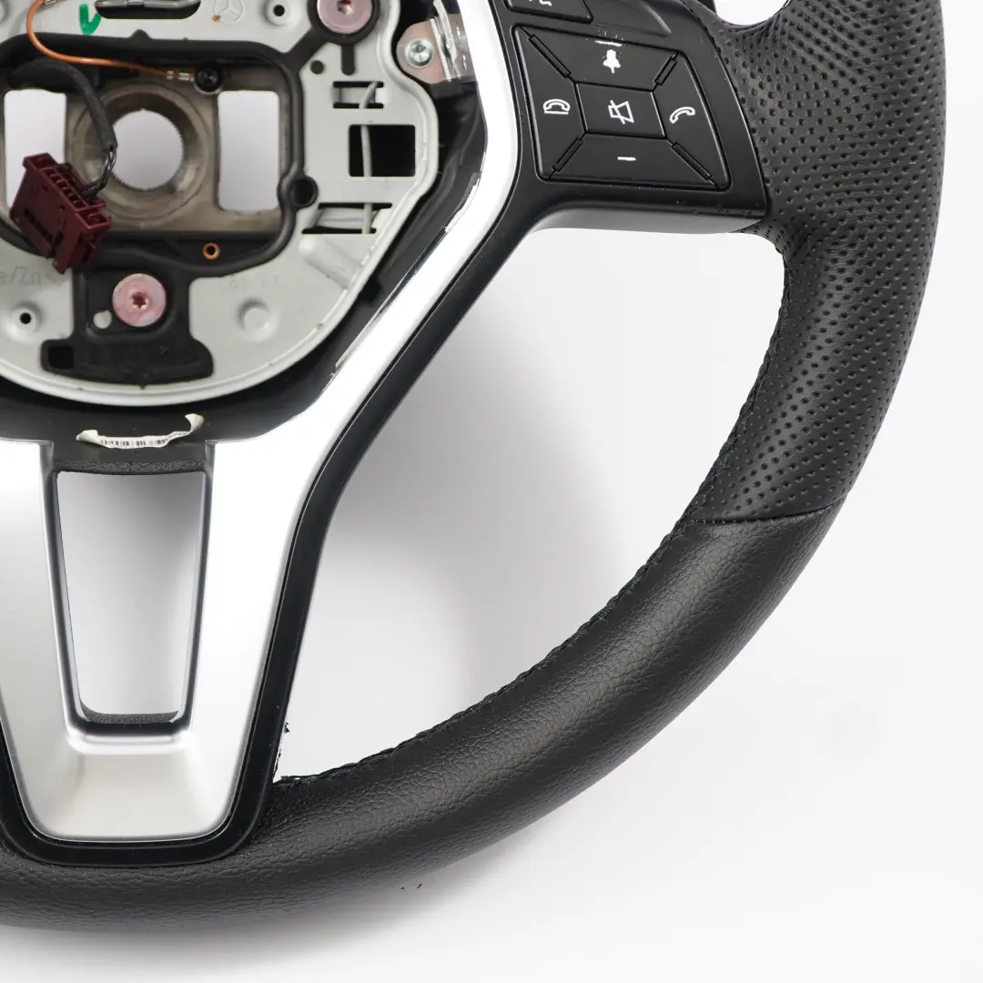Mercedes W117 W176 W204 W242 NOUVEAU Cuir Noir Sport Volant Palettes Noir Fils - SKU A2184602018-3 - Numéro de pièce A2184602018