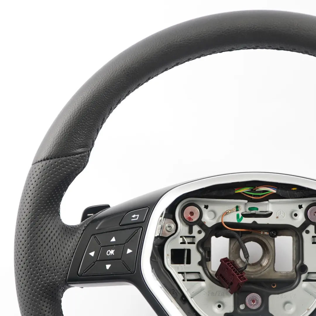 Mercedes W117 W176 W204 W242 NOUVEAU Cuir Noir Sport Volant Palettes Noir Fils - SKU A2184602018-3 - Numéro de pièce A2184602018