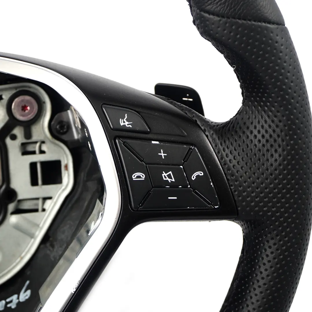  Volant Mercedes W176 NEUF Cuir noir Filets noirs Palettes changement vitesse - SKU A2184609103-3 - Numéro de pièce A2184609103