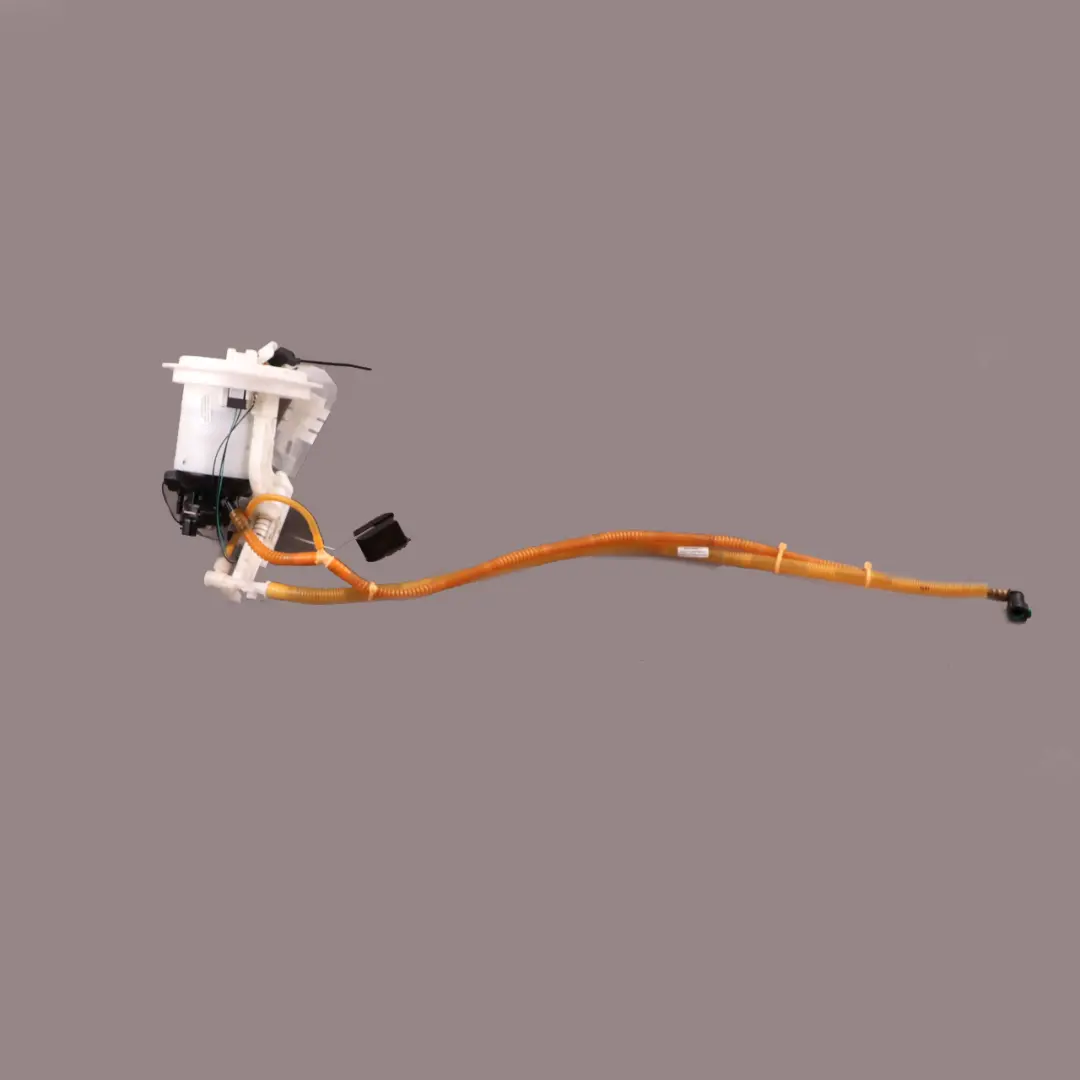 Pompa carburante Mercedes W204 W212 M272 Benzina Getto aspirazione per con numero di parte A2184700994 Pompa carburante Mercedes W204 W212 M272 Benzina Getto aspirazione - SKU A2184700994 - Numero di parte A2184700994