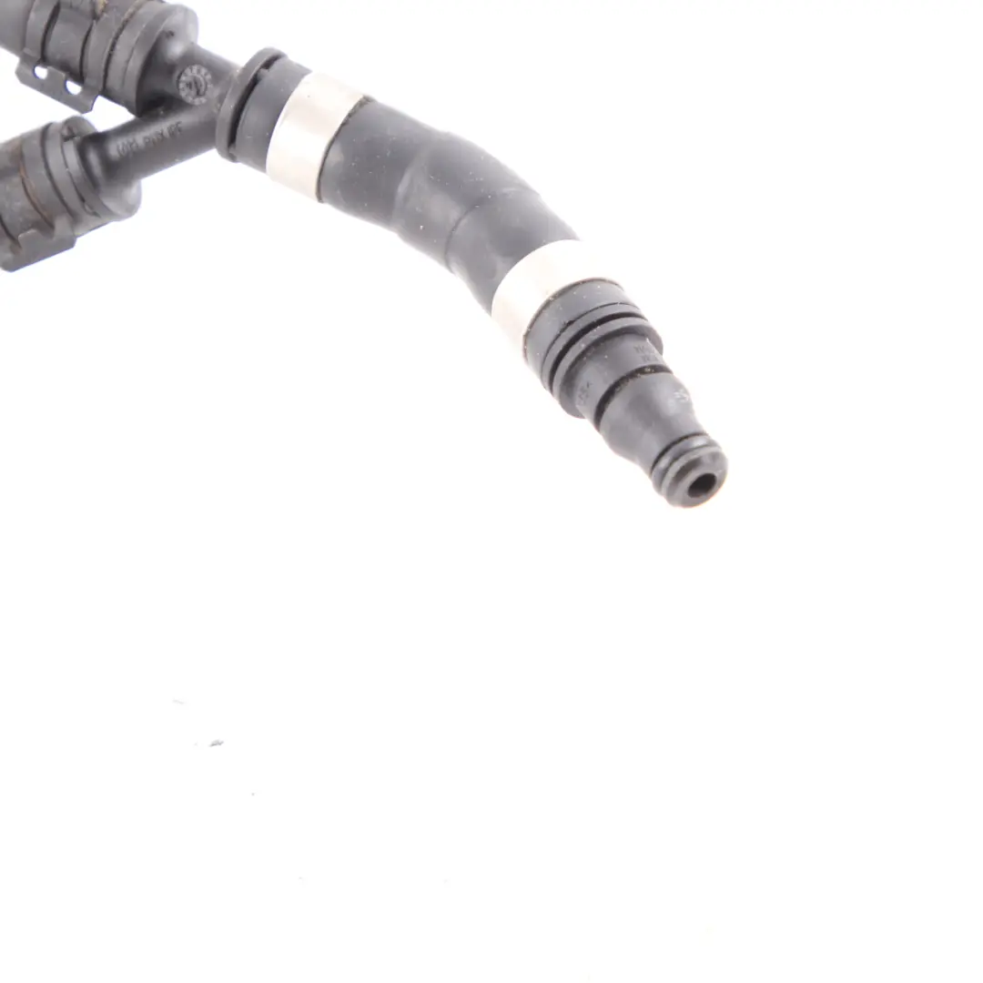  Entlüftungsrohr Mercedes W204 Kühlleitung Ausgleichsbehälter A2045011025 - SKU A2185010025 - Teilenummer A2185010025