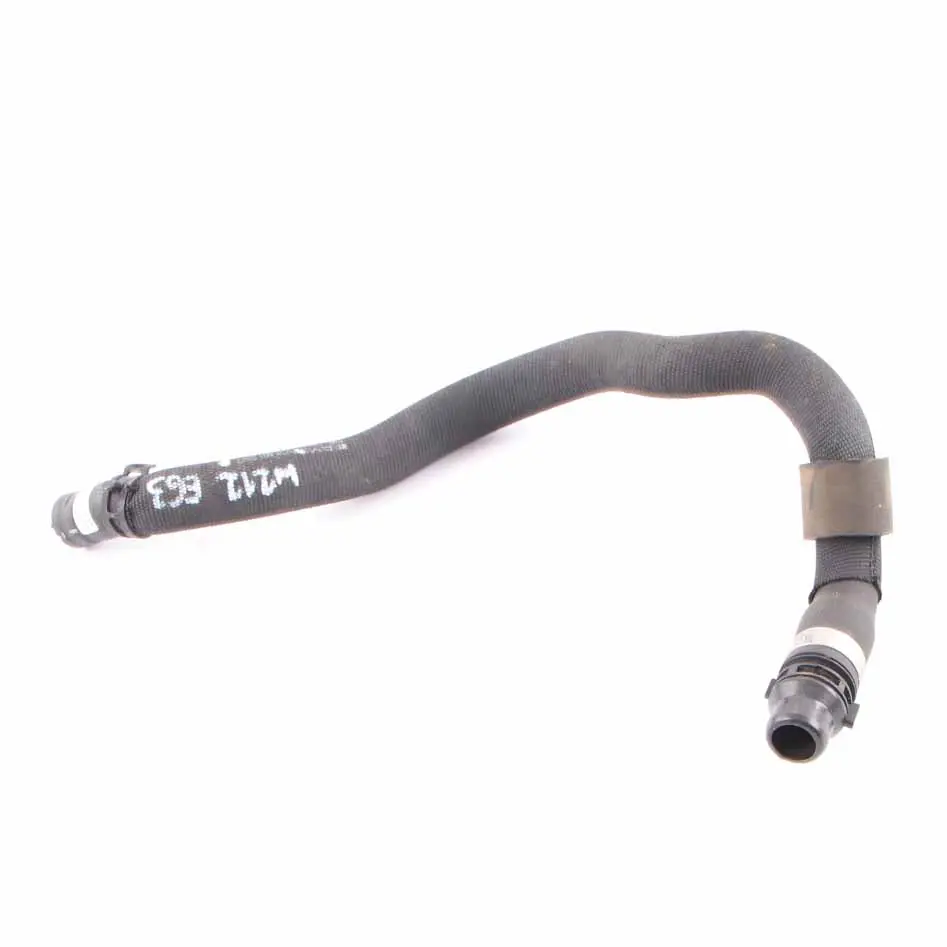 Tuyau d'eau Mercedes W212 W218 AMG Retour refroidissement moteur pour à propos du numéro de pièce A2185012082 Tuyau d'eau Mercedes W212 W218 AMG Retour refroidissement moteur - SKU A2185012082 - Numéro de pièce A2185012082