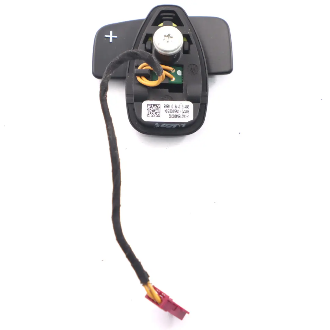 Cambio Paddle Mercedes W204 W212 Volante destro marcia superiore per con numero di parte A2185400762 Cambio Paddle Mercedes W204 W212 Volante destro marcia superiore - SKU A2185400762 - Numero di parte A2185400762