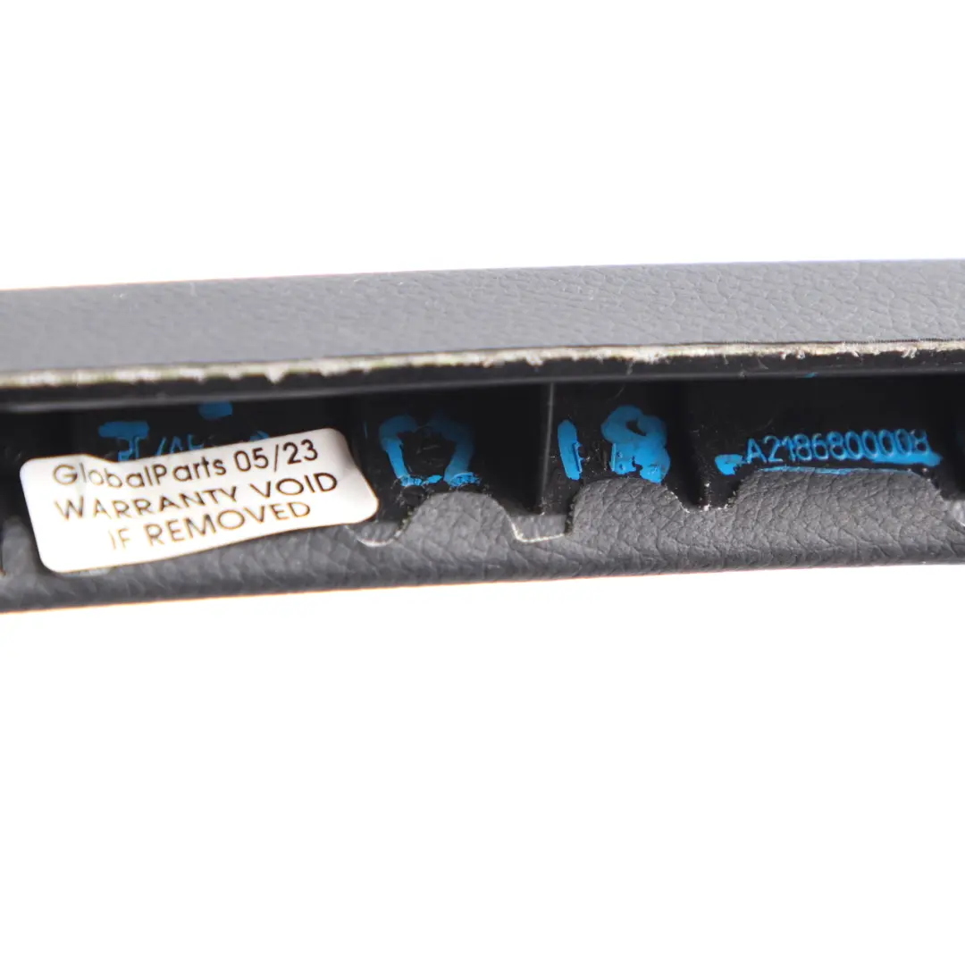W218 Armaturenbrett Klimabedienung Verkleidung Schwarz für Mercedes CLS mit Teilenummer A2186800008 Mercedes CLS W218 Armaturenbrett Klimabedienung Verkleidung Schwarz - SKU A2186800008 - Teilenummer A2186800008