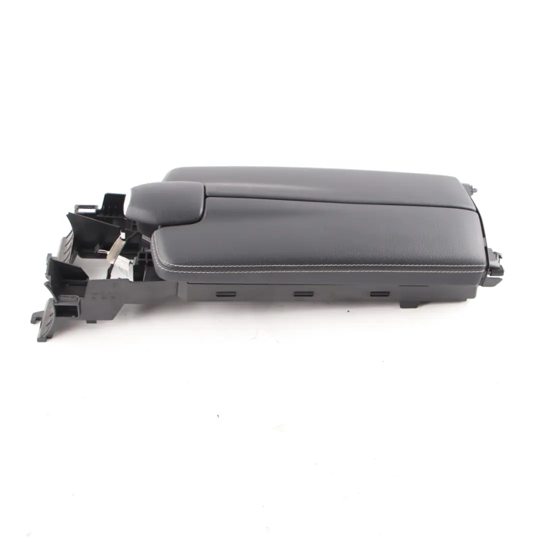 Mittelarmlehne Ablage Konsole Fach Ablage A2126800196 für Mercedes W212 mit Teilenummer A2186809601 Mercedes W212 Mittelarmlehne Ablage Konsole Fach Ablage A2126800196 - SKU A2186809601 - Teilenummer A2186809601