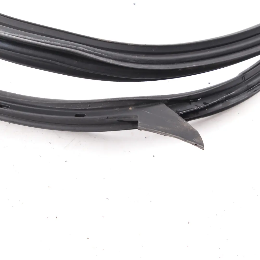 Junta Marco Puerta Mercedes W218 Delantera Izquierda Burlete para con número de pieza A2187201978 Junta Marco Puerta Mercedes W218 Delantera Izquierda Burlete - SKU A2187201978 - Número de pieza A2187201978