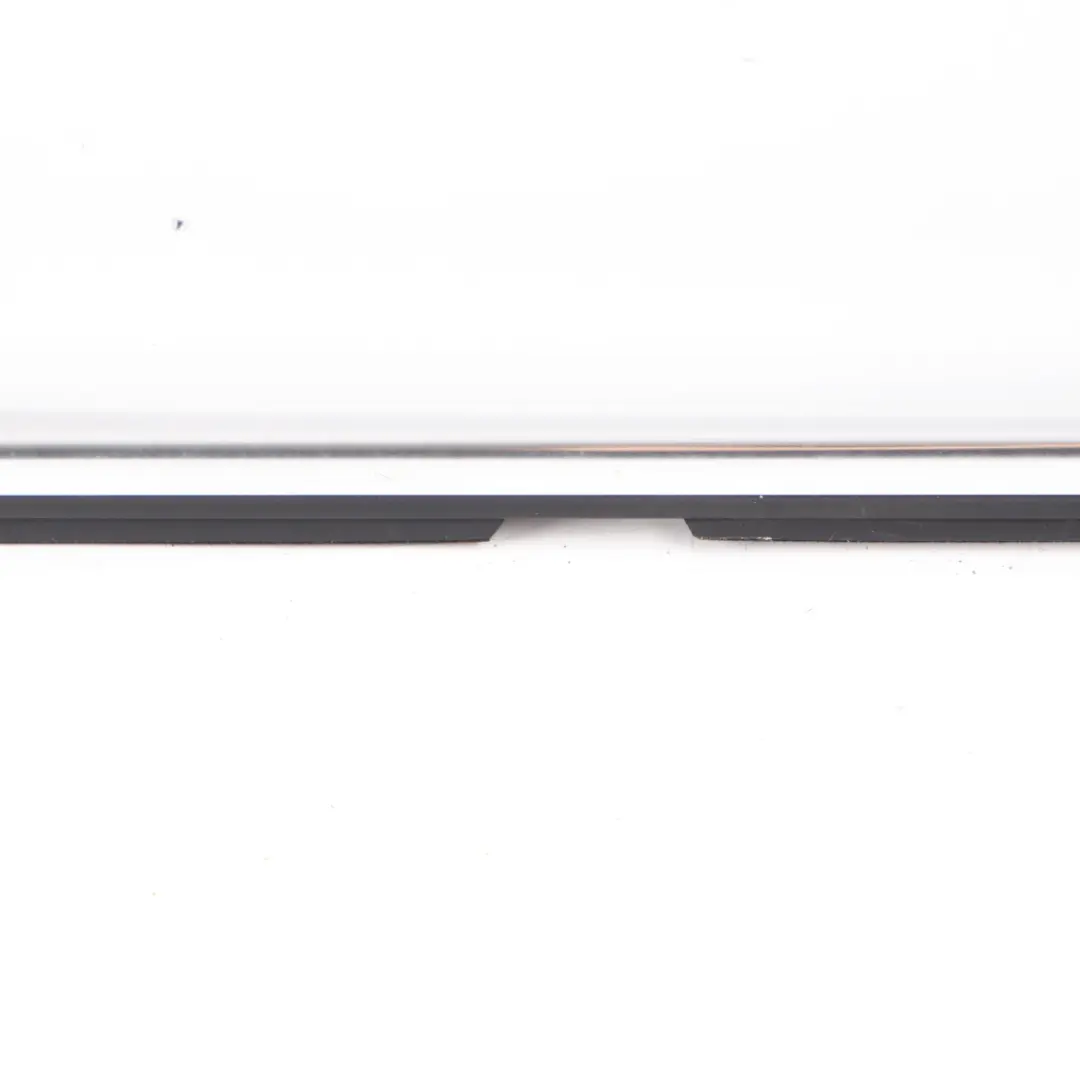 W218 Fensterleiste Tür Hinten Rechts Zierleiste für Mercedes CLS mit Teilenummer A2187300424 Mercedes CLS W218 Fensterleiste Tür Hinten Rechts Zierleiste - SKU A2187300424 - Teilenummer A2187300424