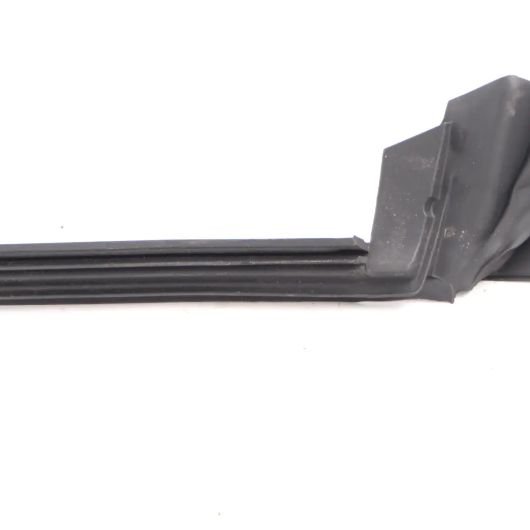 Mercedes CLS W218 Finestrino Posteriore Destro Porta Weatherstrip - SKU A2187350865 - Numero di parte A2187350865