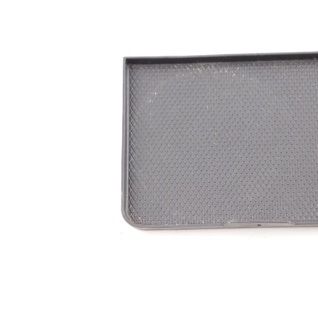 W218 Consola Bandeja Almacenamiento Insertar Goma para Mercedes CLS con número de pieza A2188140142 Mercedes CLS W218 Consola Bandeja Almacenamiento Insertar Goma - SKU A2188140142 - Número de pieza A2188140142