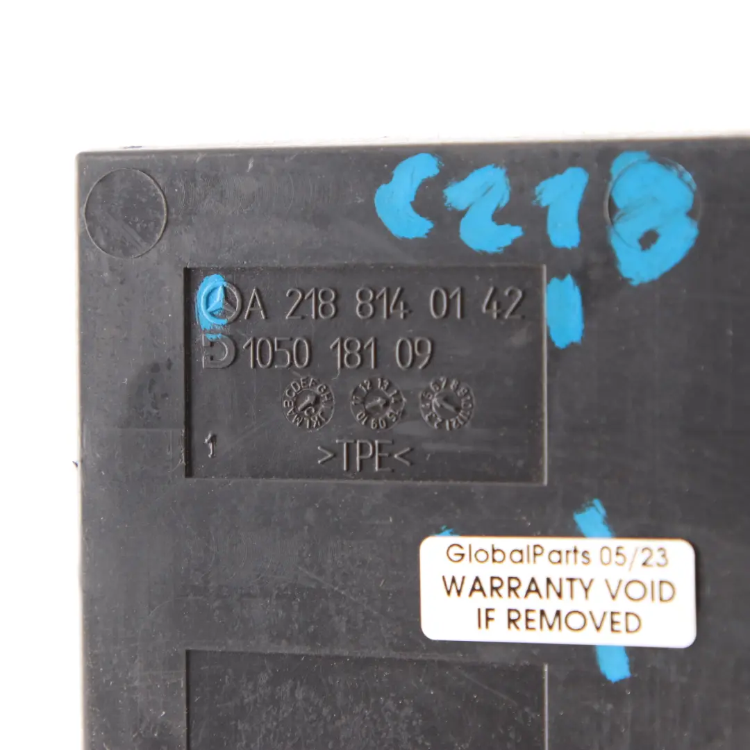 W218 Consola Bandeja Almacenamiento Insertar Goma para Mercedes CLS con número de pieza A2188140142 Mercedes CLS W218 Consola Bandeja Almacenamiento Insertar Goma - SKU A2188140142 - Número de pieza A2188140142