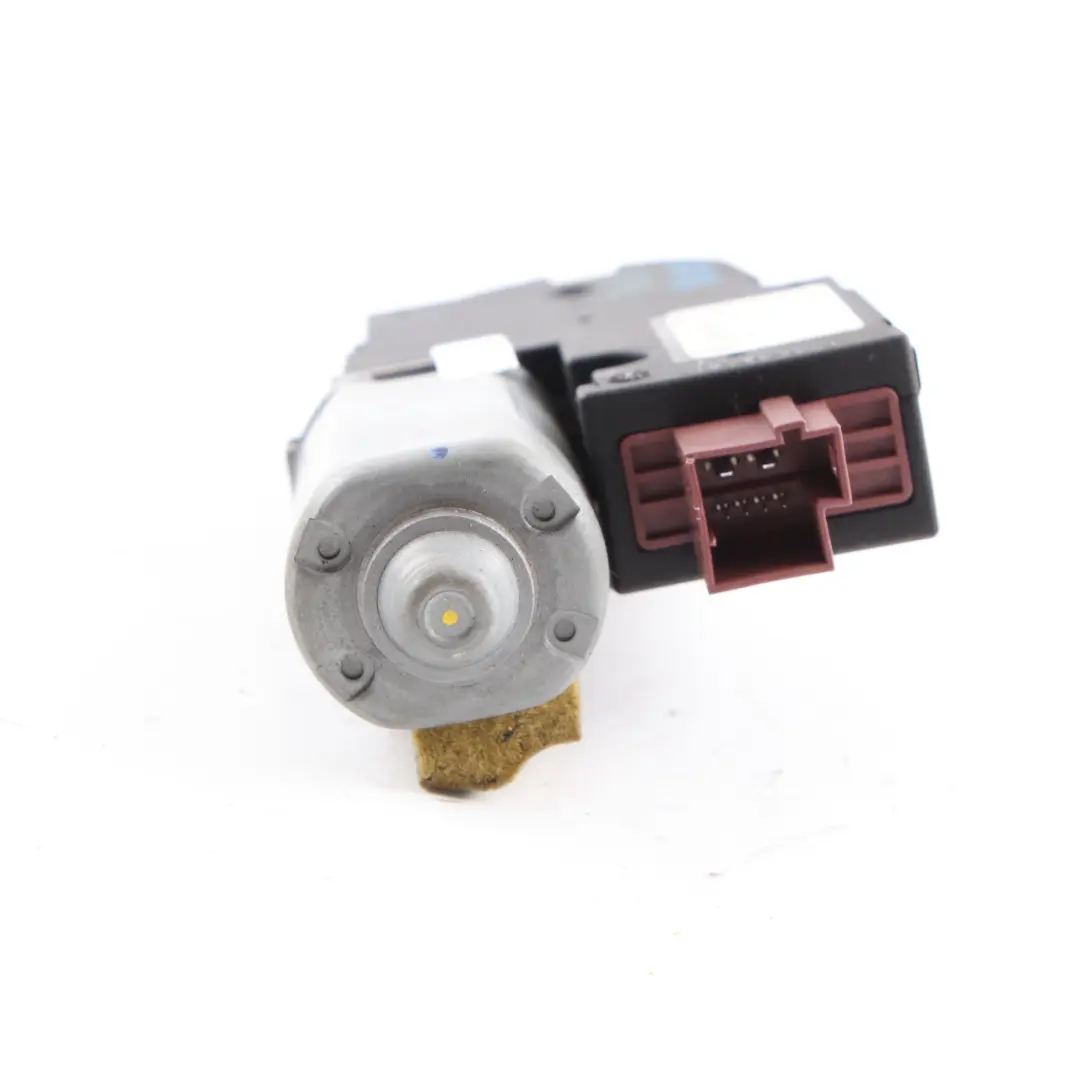 Sun Roof Motor Mercedes W212 W218 Sliding Roof Drive Actuator Unit to with Part number A2188200142 Sun Roof Motor Mercedes W212 W218 Sliding Roof Drive Actuator Unit - SKU A2188200142 - Part number A2188200142