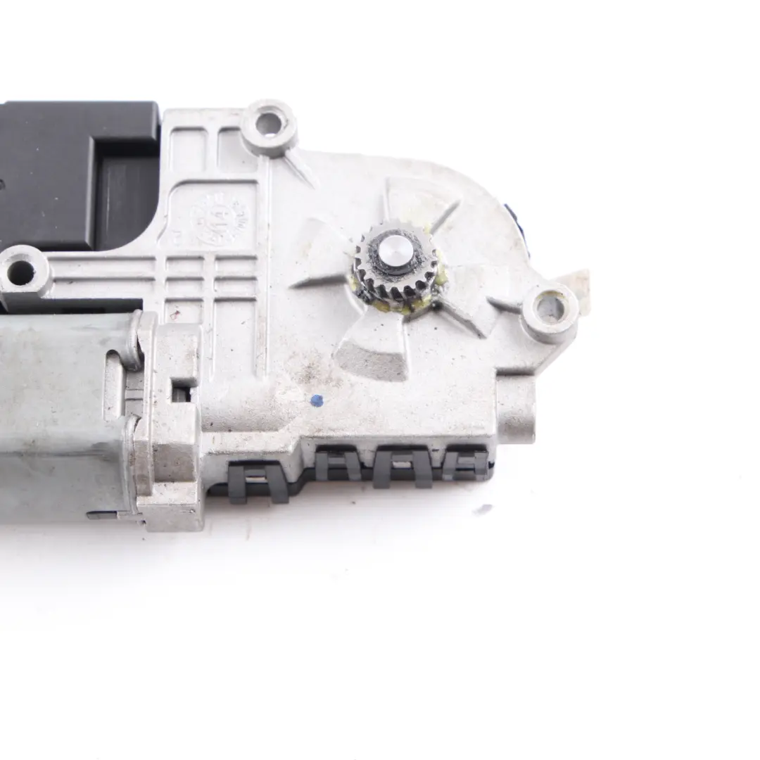 Sun Roof Motor Mercedes W212 W218 Sliding Roof Drive Actuator Unit to with Part number A2188200142 Sun Roof Motor Mercedes W212 W218 Sliding Roof Drive Actuator Unit - SKU A2188200142 - Part number A2188200142