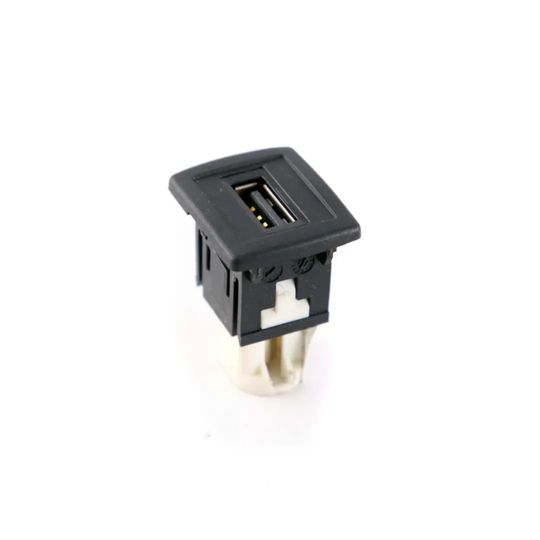 Interfaz Multimedia Adaptador USB Puerto Toma para Mercedes W221 con número de pieza A2188200187 Mercedes W221 Interfaz Multimedia Adaptador USB Puerto Toma - SKU A2188200187 - Número de pieza A2188200187