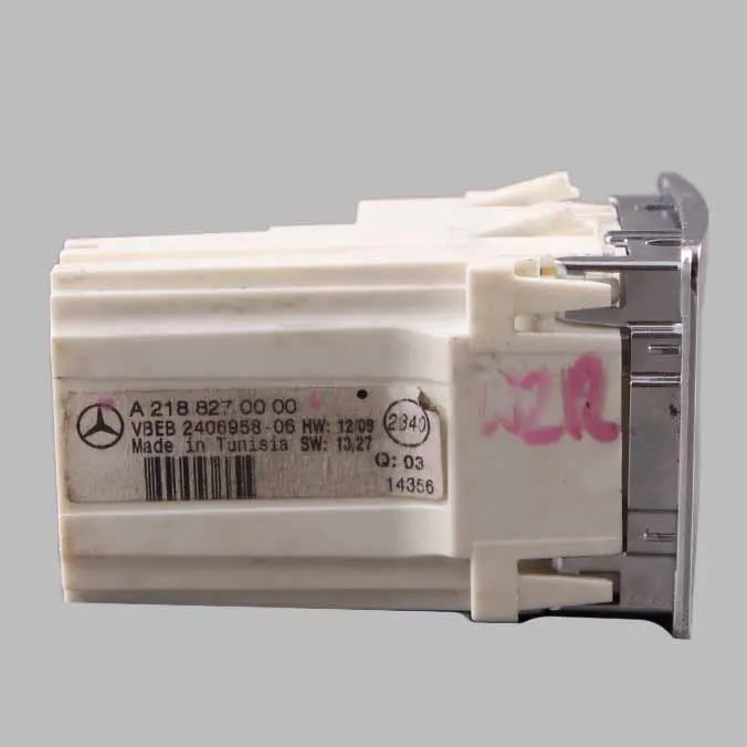 Mercedes-Benz Classe E W207 W212 Tableau de bord horloge analogique pour à propos du numéro de pièce A2188270000 Mercedes-Benz Classe E W207 W212 Tableau de bord horloge analogique - SKU A2188270000 - Numéro de pièce A2188270000