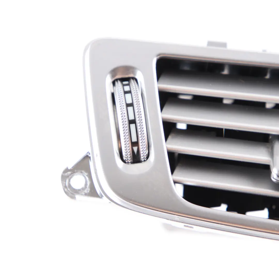 W218 Grille d'aération centrale du tableau de bord pour Mercedes CLS à propos du numéro de pièce A2188300754 Mercedes CLS W218 Grille d'aération centrale du tableau de bord - SKU A2188300754 - Numéro de pièce A2188300754