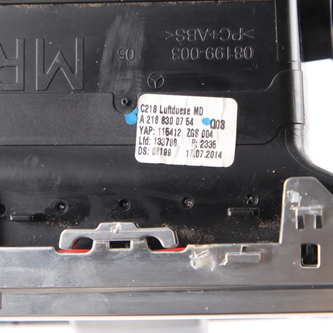 Mercedes CLS W218 Salpicadero Centro de ventilación de aire Rejilla - SKU A2188300754 - Número de pieza A2188300754