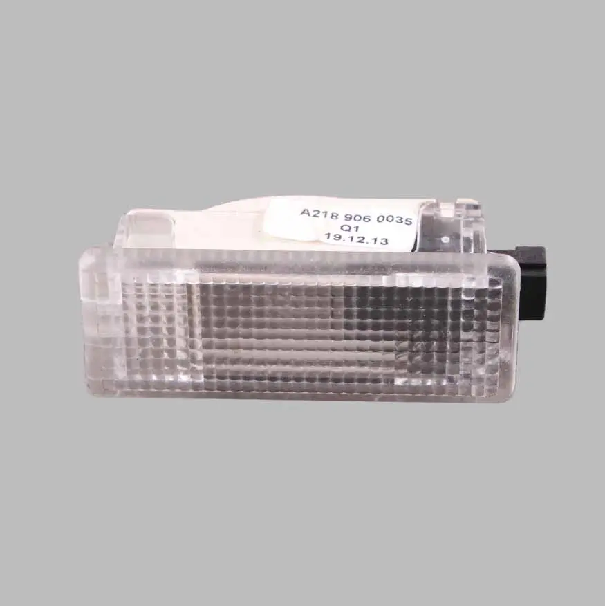 Mercedes W205 W218 Lampka Wewnętrzna Drzwi Przód Lewa Prawa - SKU A2189060035 - Numer Części A2189060035