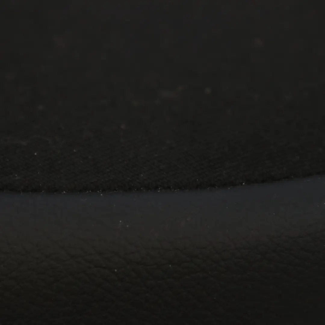 Mercedes W218 Panneau latéral Siège arrière gauche Finisher Leather - SKU A2189201330 - Numéro de pièce A2189201330