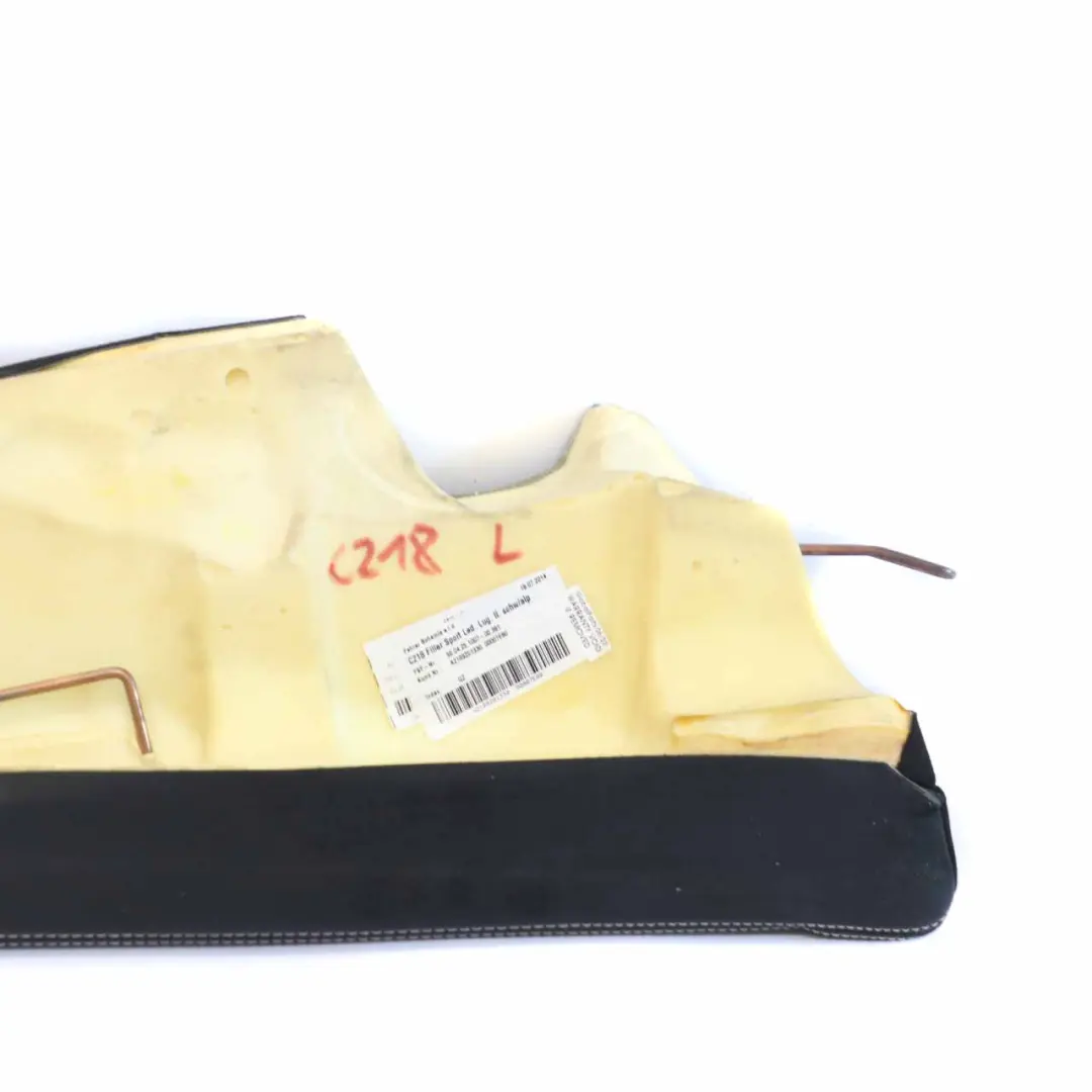 W218 Panneau latéral Siège arrière gauche Finisher Leather pour Mercedes à propos du numéro de pièce A2189201330 Mercedes W218 Panneau latéral Siège arrière gauche Finisher Leather - SKU A2189201330 - Numéro de pièce A2189201330