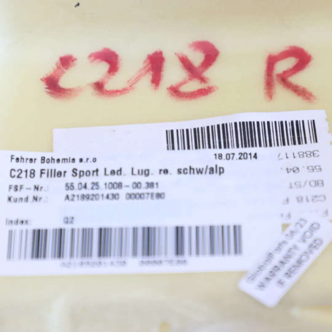 W218 Panneau latéral Siège arrière droite Finisher Cuir pour Mercedes à propos du numéro de pièce A2189201430 Mercedes W218 Panneau latéral Siège arrière droite Finisher Cuir - SKU A2189201430 - Numéro de pièce A2189201430