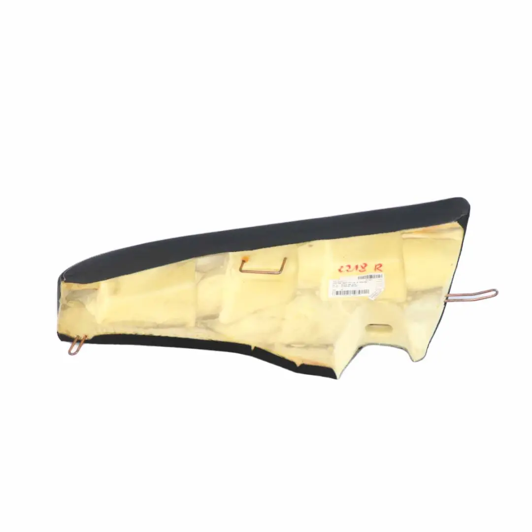 W218 Panneau latéral Siège arrière droite Finisher Cuir pour Mercedes à propos du numéro de pièce A2189201430 Mercedes W218 Panneau latéral Siège arrière droite Finisher Cuir - SKU A2189201430 - Numéro de pièce A2189201430