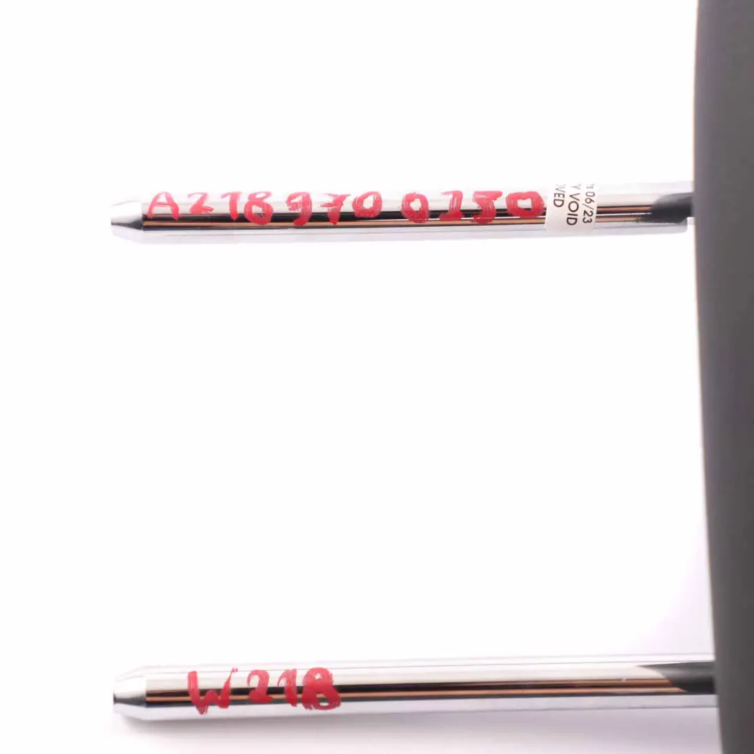 W218 Asiento Reposacabezas Trasero Izquierdo Derecho CLS Cuero Negro para Mercedes con número de pieza A2189700250 Mercedes W218 Asiento Reposacabezas Trasero Izquierdo Derecho CLS Cuero Negro - SKU A2189700250 - Número de pieza A2189700250