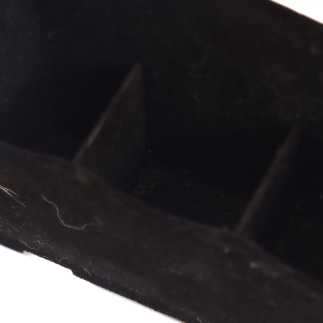 W219 Console Centrale Rangement Porte Monnaie Plateau pour Mercedes CLS à propos du numéro de pièce A2196800210 Mercedes CLS W219 Console Centrale Rangement Porte Monnaie Plateau - SKU A2196800210 - Numéro de pièce A2196800210