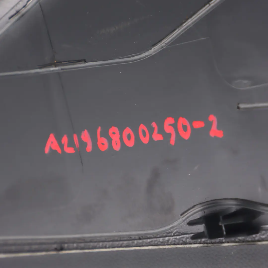 Mercedes C219 Centro Console Tunnel Alloggiamento Parte Destra Nero - SKU A2196800250-2 - Numero di parte A2196800250