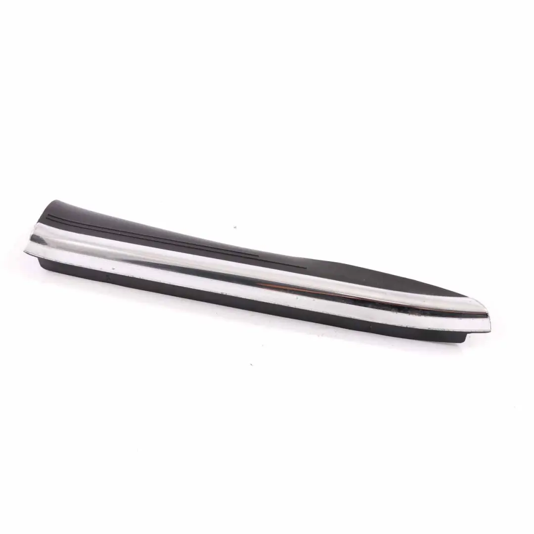 Mercedes W219 Seuil Arrière Gauche Garniture du couvercle - SKU A2196800735 - Numéro de pièce A2196800735