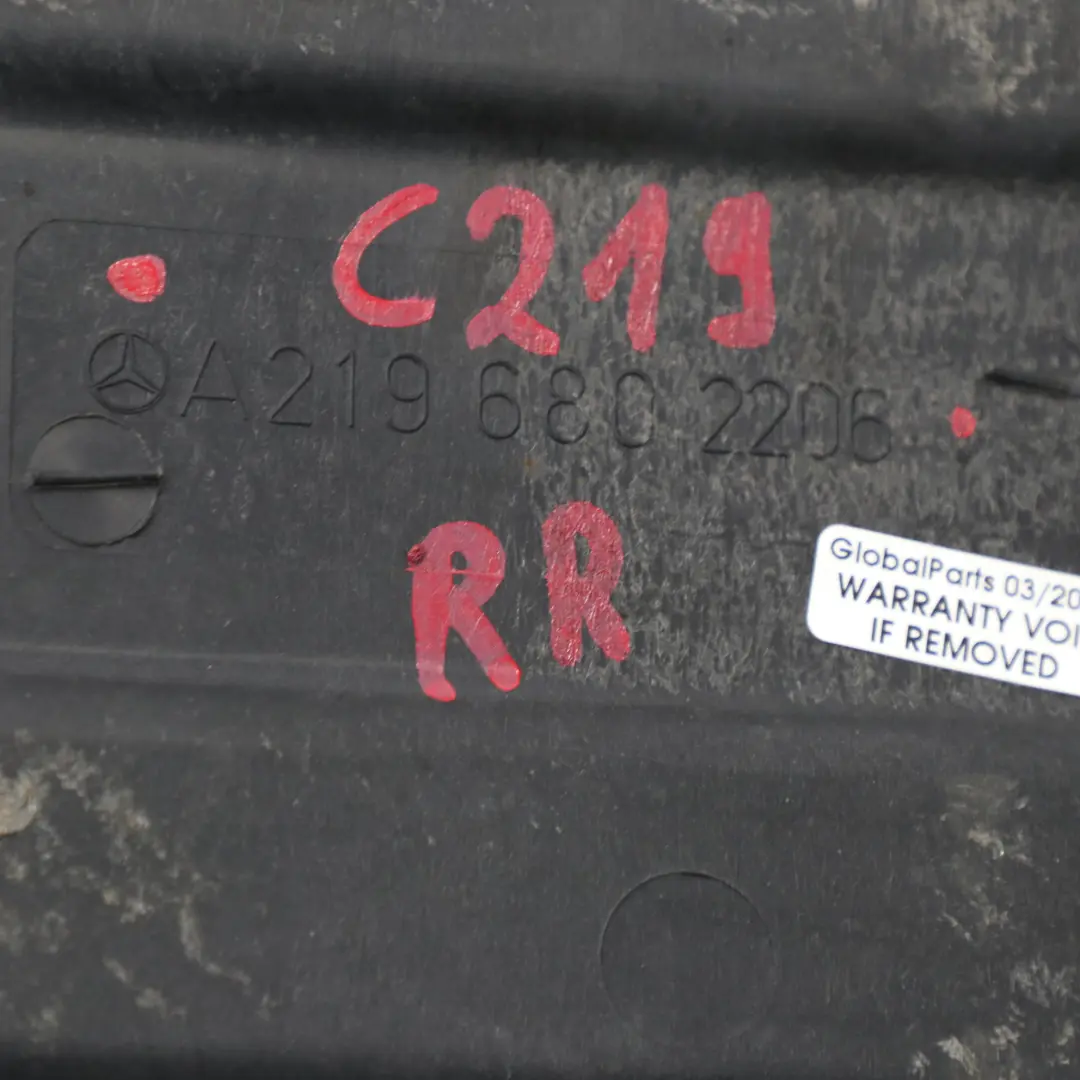 W219 Bajo el piso Cubierta Panel Trasero Derecho Skid Panel para Mercedes con número de pieza A2196802206 Mercedes W219 Bajo el piso Cubierta Panel Trasero Derecho Skid Panel - SKU A2196802206 - Número de pieza A2196802206