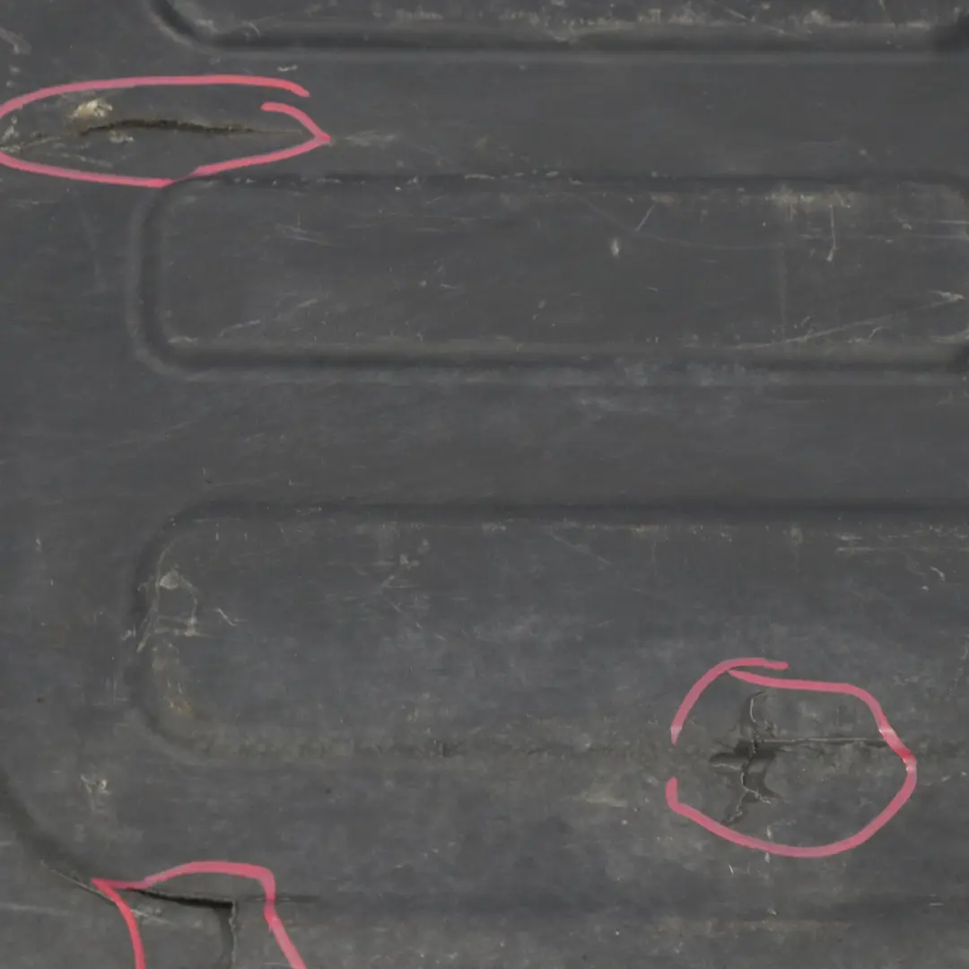 Mercedes W219 Bajo el piso Cubierta Panel Trasero Derecho Skid Panel - SKU A2196802206 - Número de pieza A2196802206