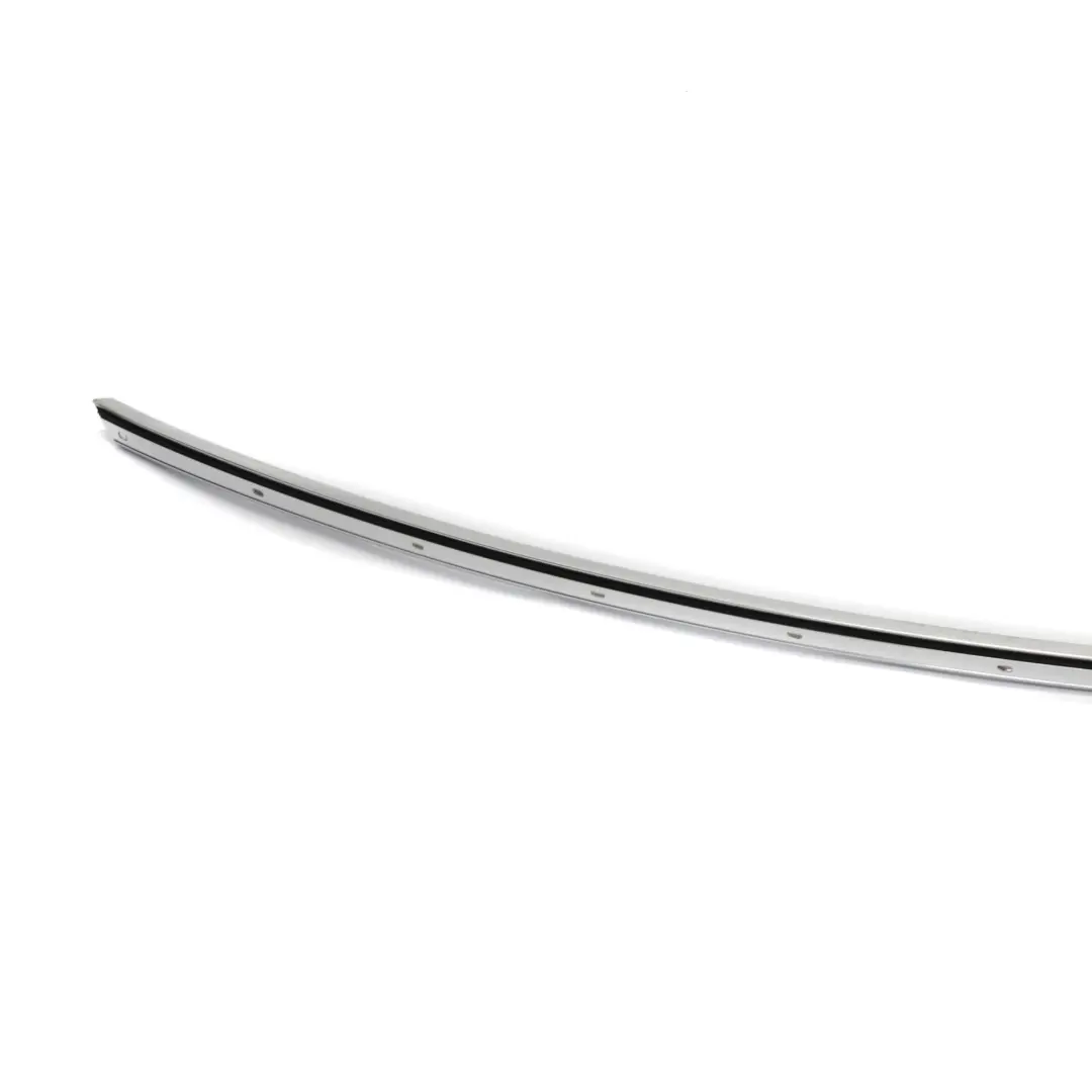 W219 Striscia del parapetto tetto sinistra Modanatura Striscia Cromo per Mercedes con numero di parte A2196900139 Mercedes W219 Striscia del parapetto tetto sinistra Modanatura Striscia Cromo - SKU A2196900139 - Numero di parte A2196900139