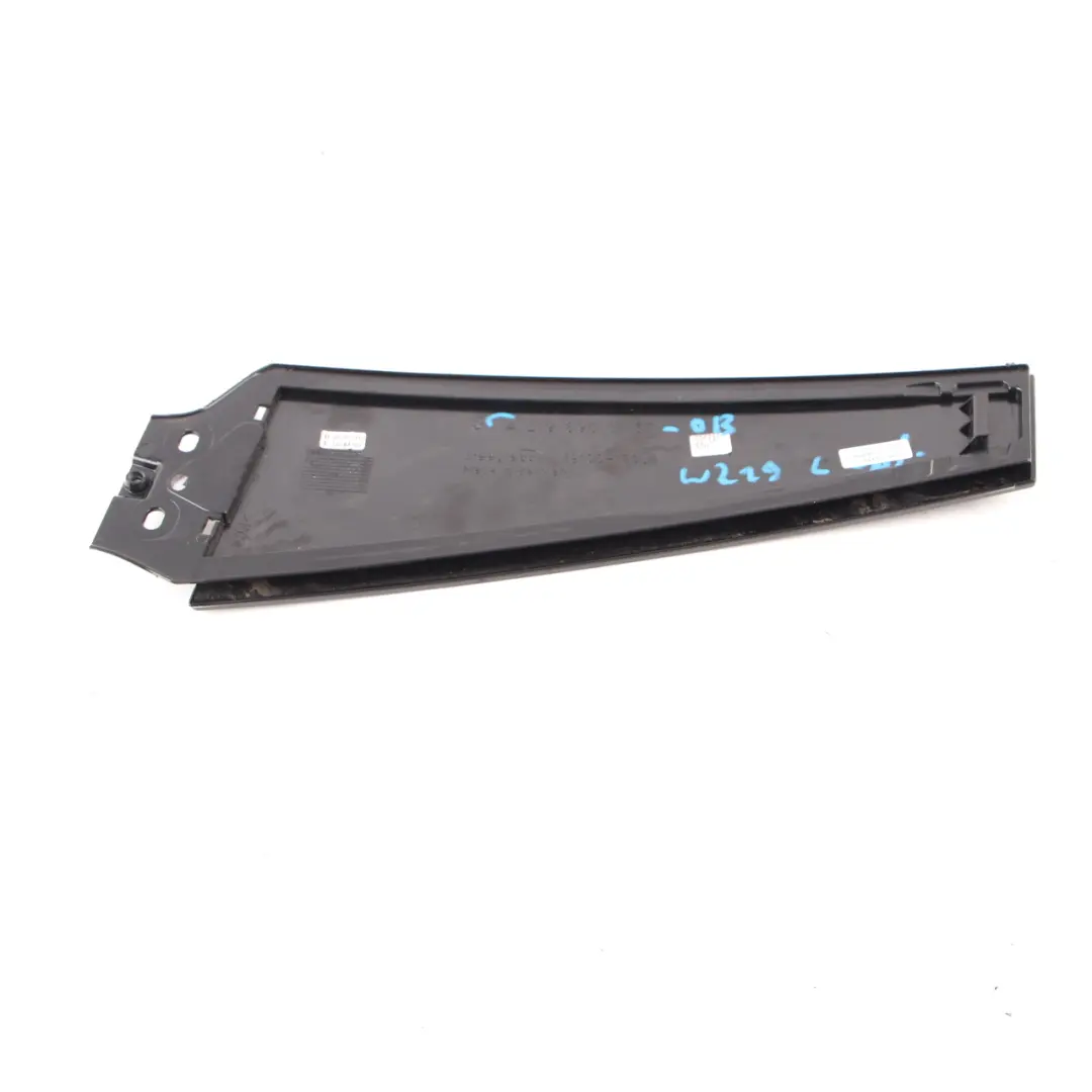 Mercedes CLS W219 Cache montant porte gauche Garniture brillance - SKU A2196900187 - Numéro de pièce A2196900187