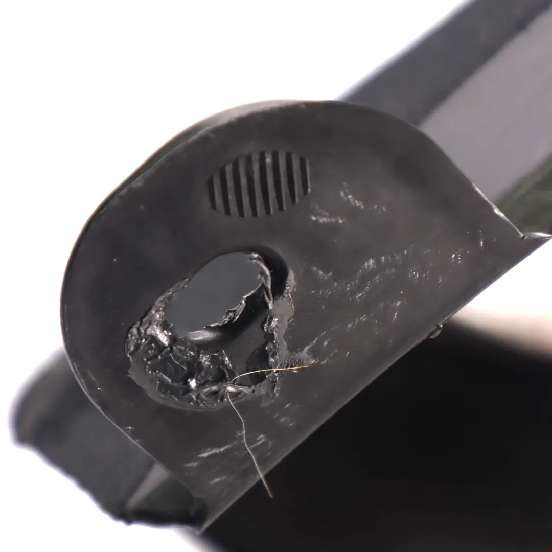 W219 Osłona Słupka Tył Prawa do Mercedes o numerze A2196900226 Mercedes W219 Osłona Słupka Tył Prawa - SKU A2196900226-1 - Numer Części A2196900226